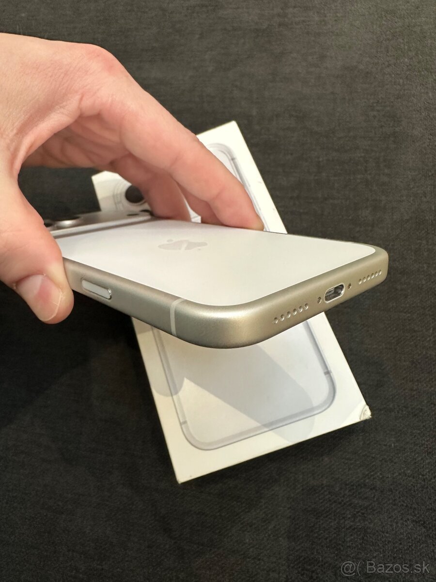 Apple iPhone 17 Pro Max 256GB strieborný - 3