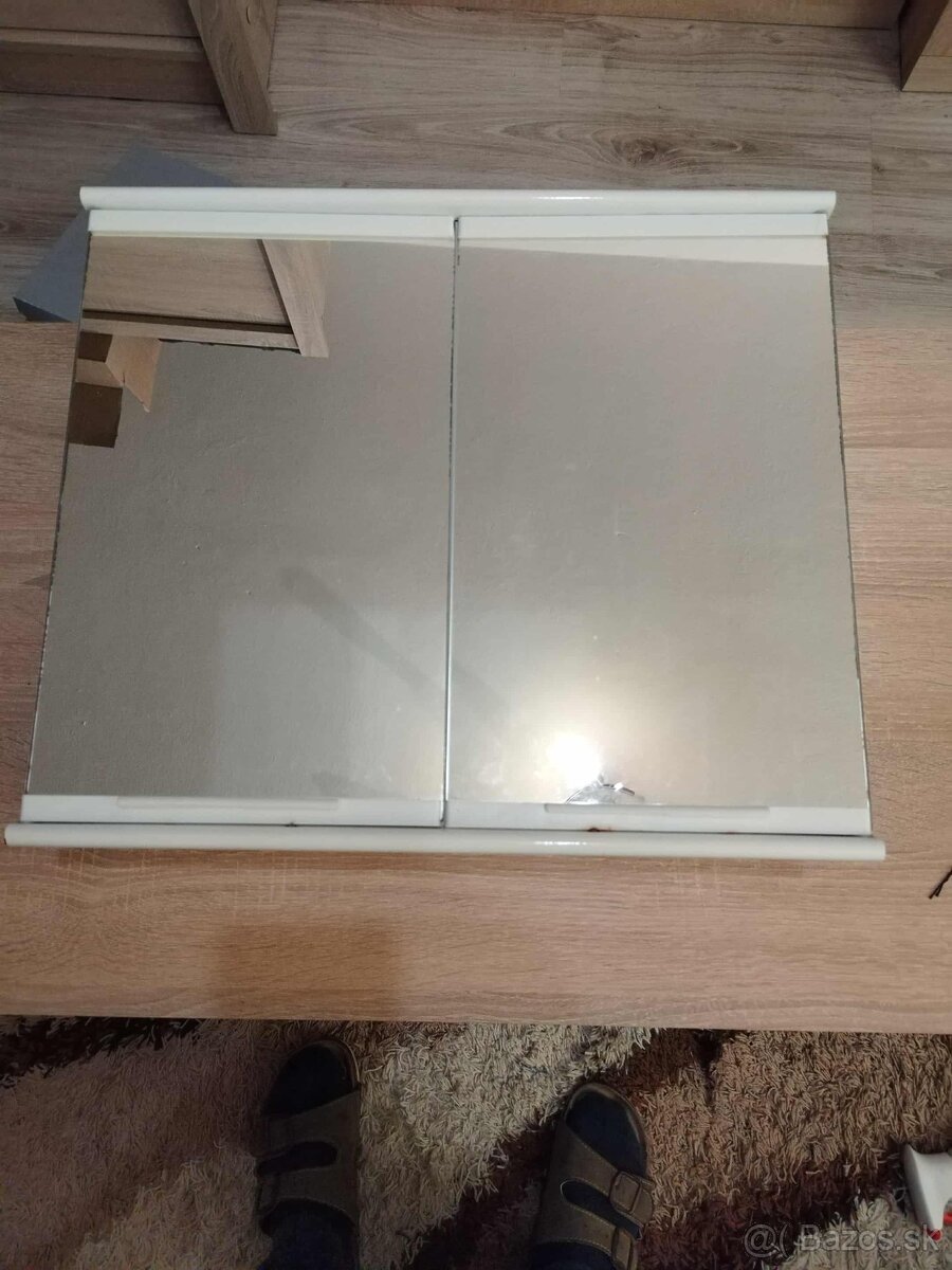 Zrkadlová skrinka - 3