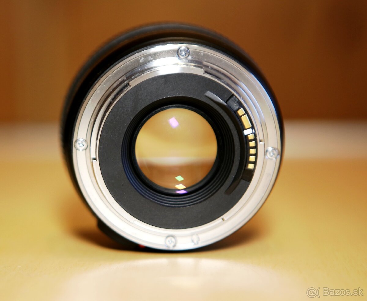 Canon EF 28mm f/1.8 USM - 3
