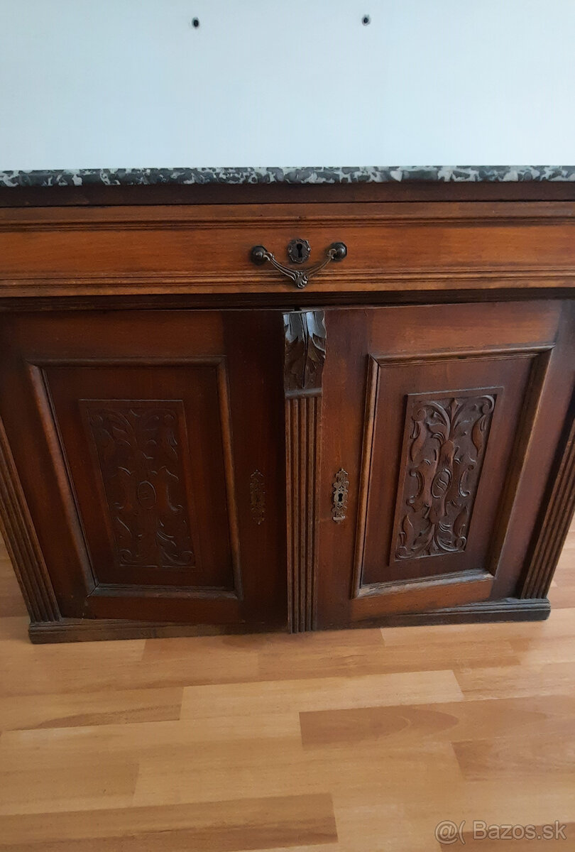 Starožitný nábytok - 3