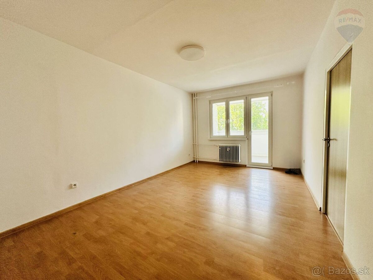 REZERVOVANÝ 3 izbový byt s nadštandardnou loggiou, Martin – - 3