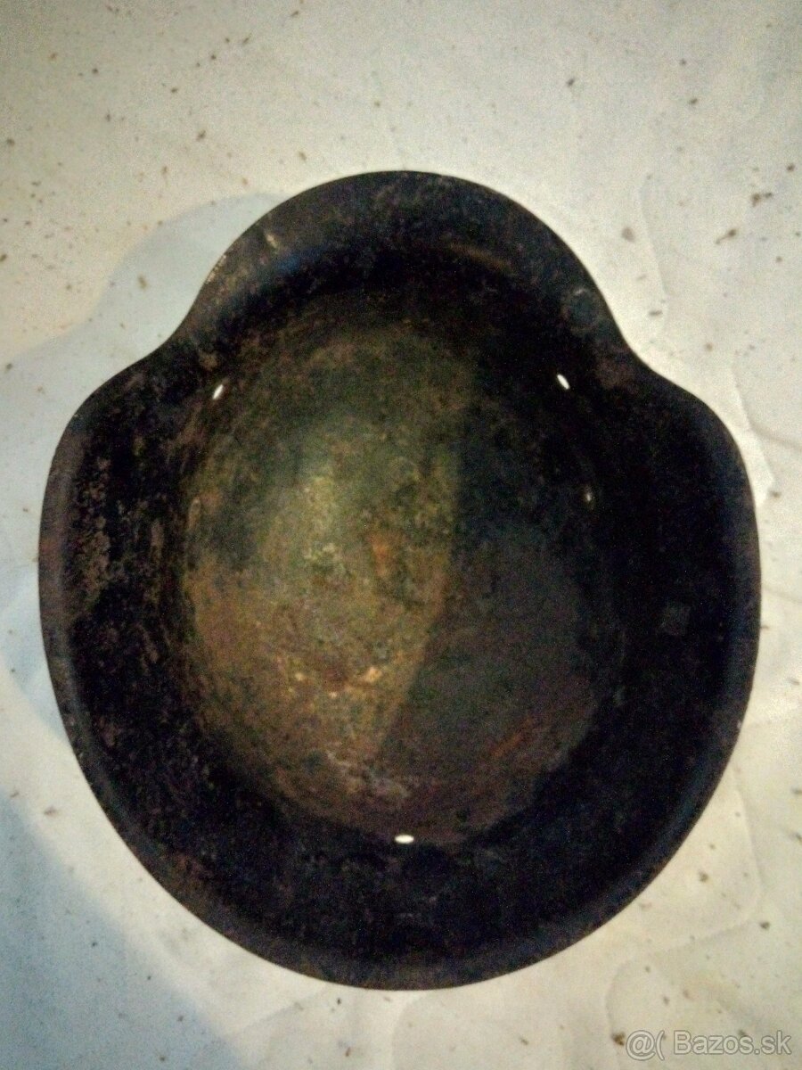 Nemecká prilba M-42 veľkosť 66, original - 3
