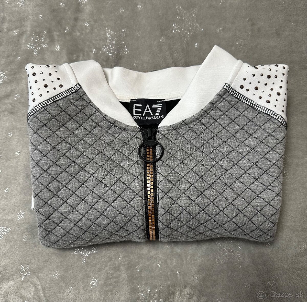 Krásna mikina s kamienkami zn. Emporio Armani originál - 3