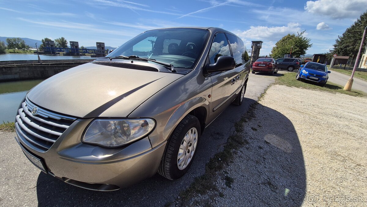 Chrysler Voyager 2,5crdi - 3