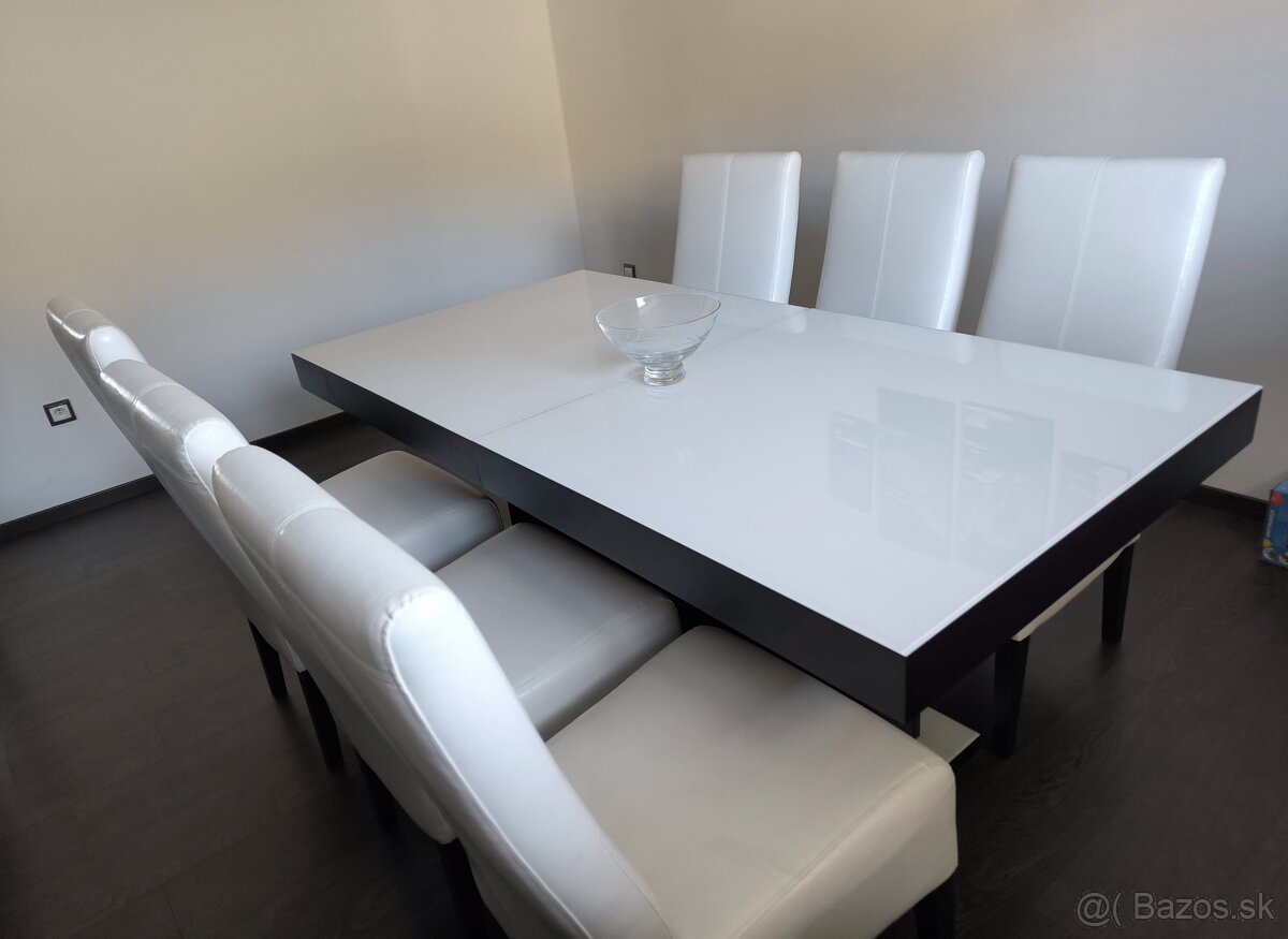Jedálenský stôl - 3