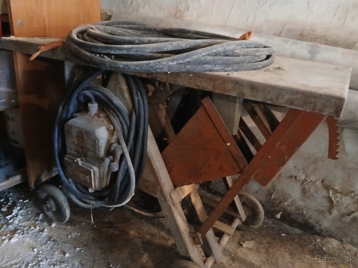 Stavebny vytah a fabricky vyrobeny cirkular - 3