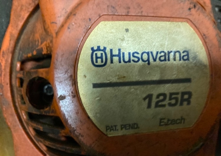 Predám Krovinorez Husqvarna 125R - 3