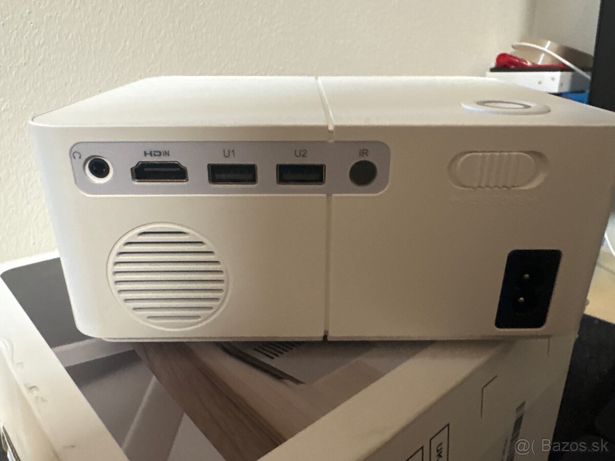 Projektor - 3