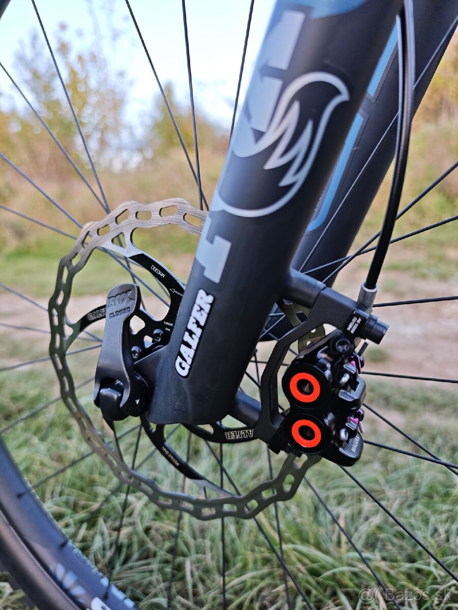 Radon Skeen Trail 9.0 "L" karbón, XT, FOX, MAGURA - 3