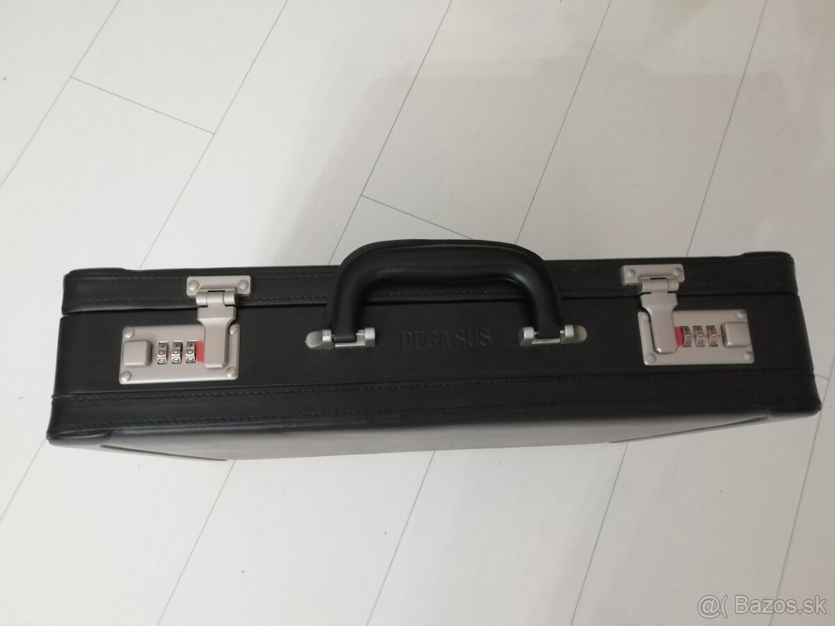 Čierny kožený kufrík - 3