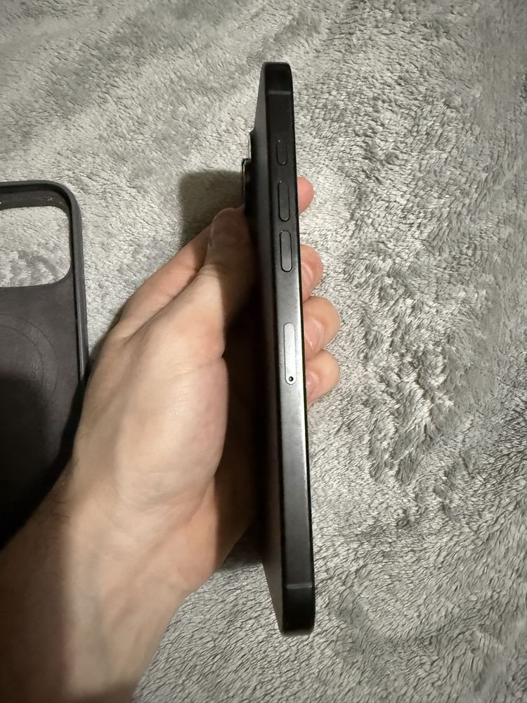 iPhone 16 Pro Max 256GB titanově černý - 3