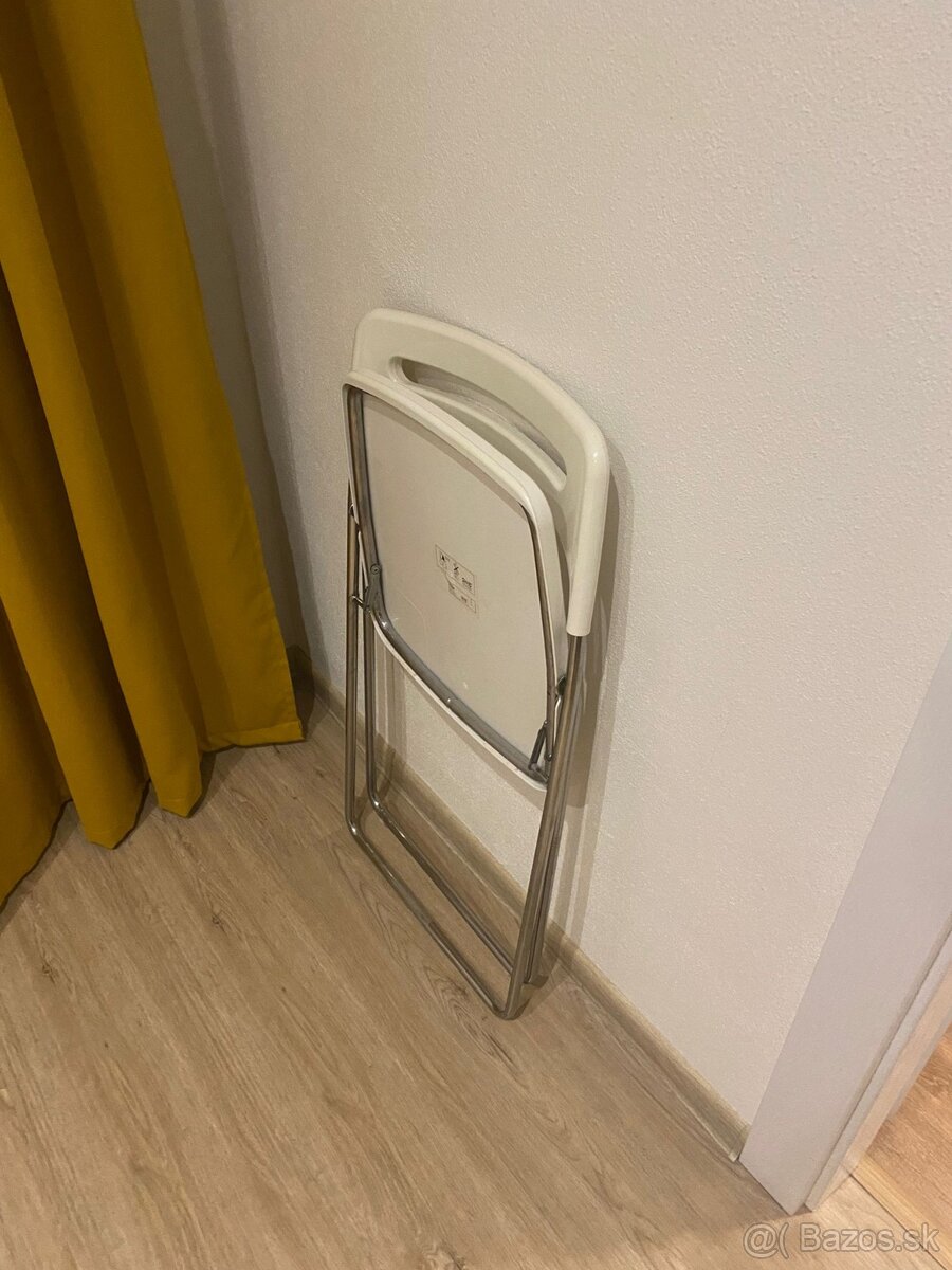 Biele skladacie stolicky - 3