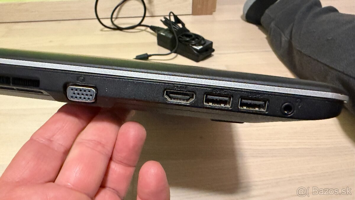 Predám notebook 15,6" Lenovo ThinkPad Edge E540 - 3