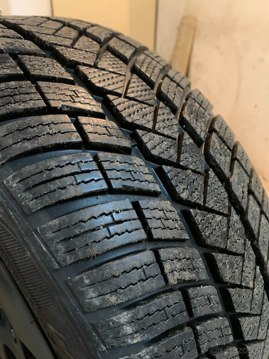 225/45 R17 91H M+S + Audi elektróny - 3