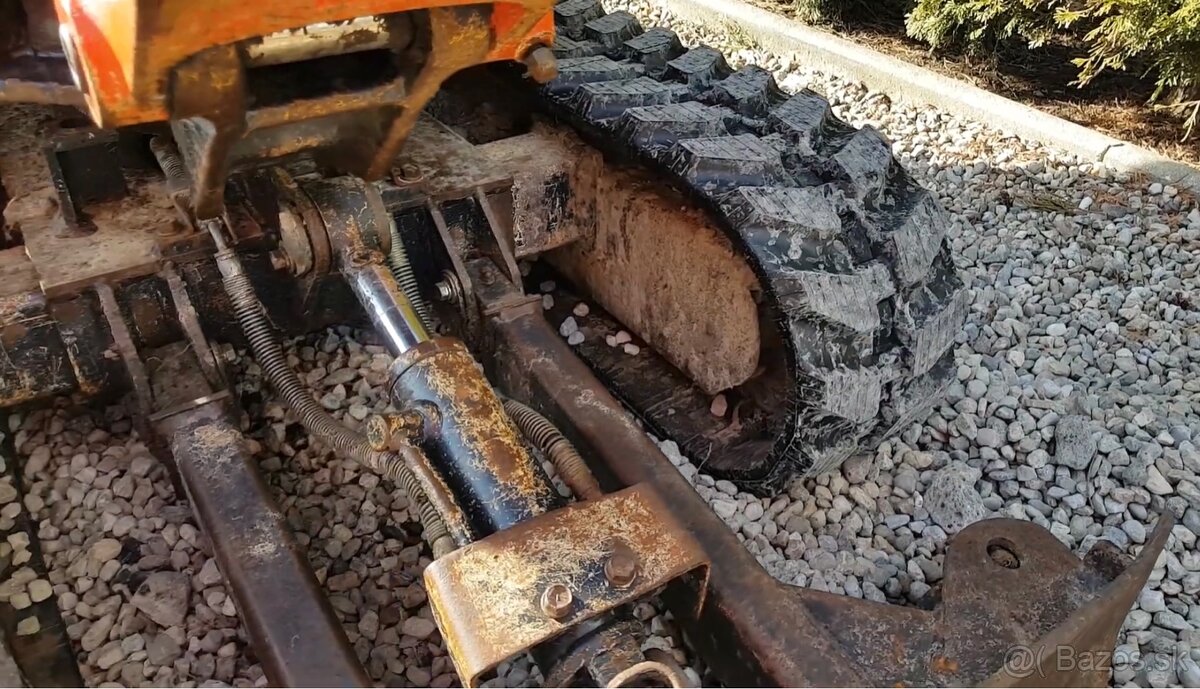 Predám minibager Kubota - 3