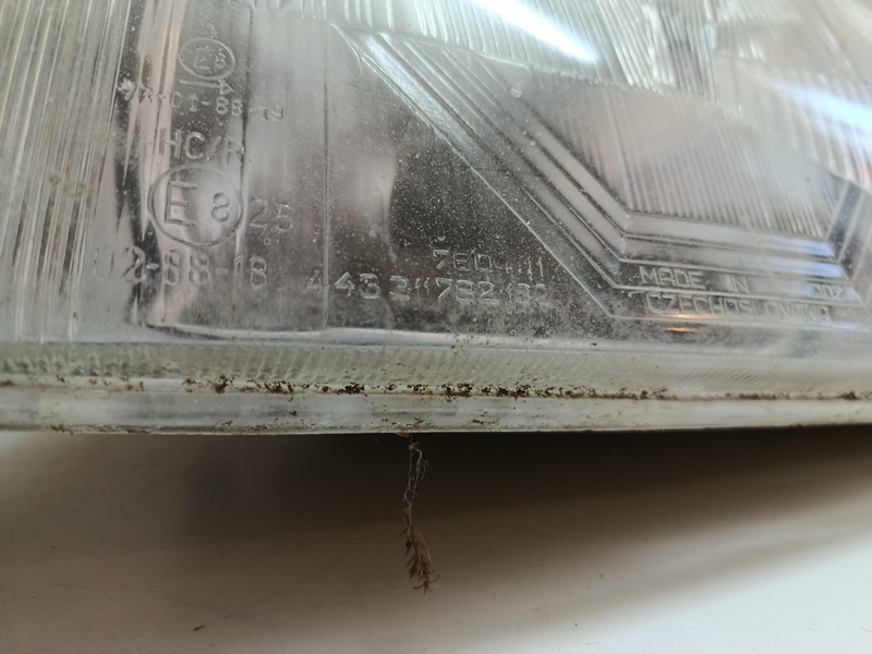 predne svetla skoda favorit 443311782 60€ - 3