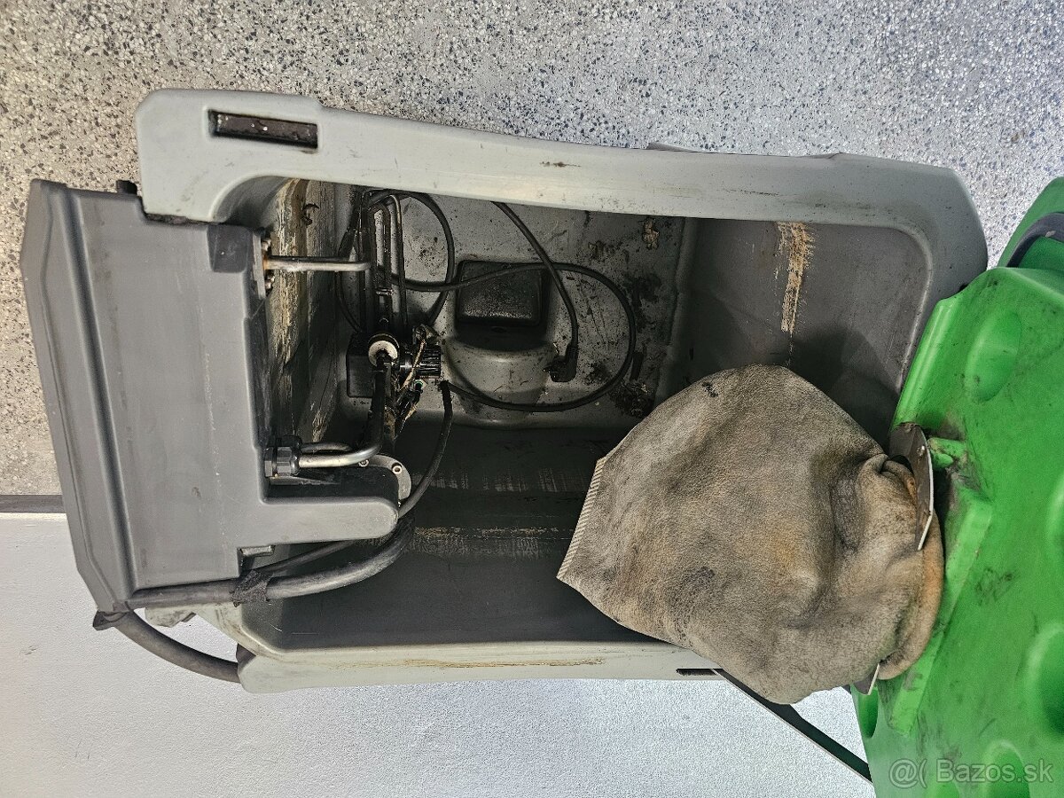 Dielensky umyvaci stol - 3