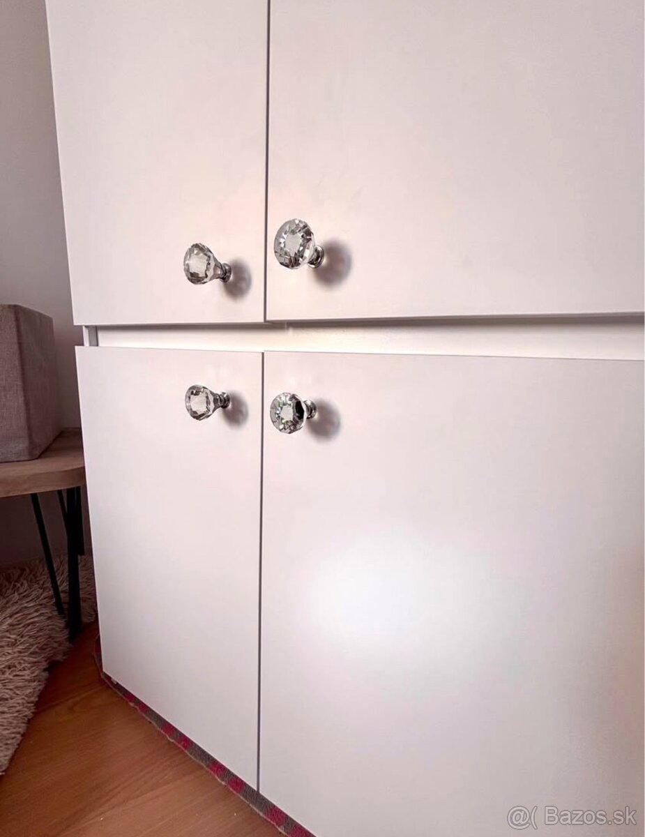 biela skrina - 3