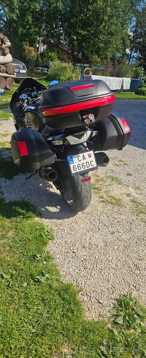 Kawasaki zzr1400 - 3