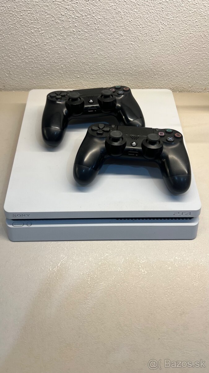 Playstation 4 Slim - 3