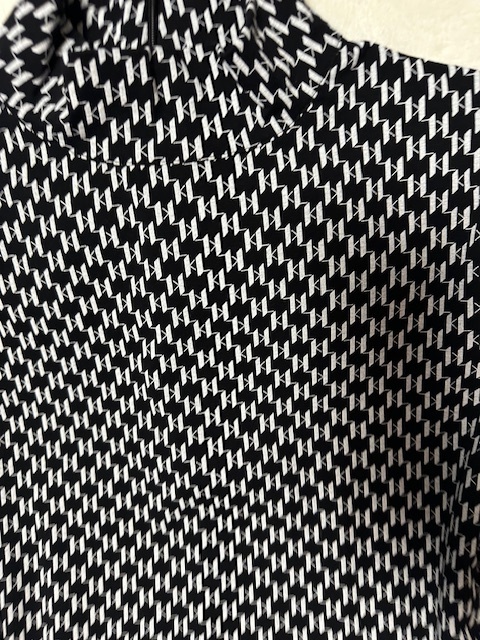 Čiernobiele tričko so stojačikom a monogramom Karl Lagerfeld - 3