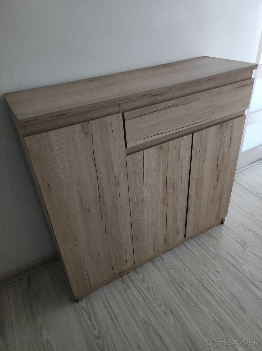 Komoda - 3