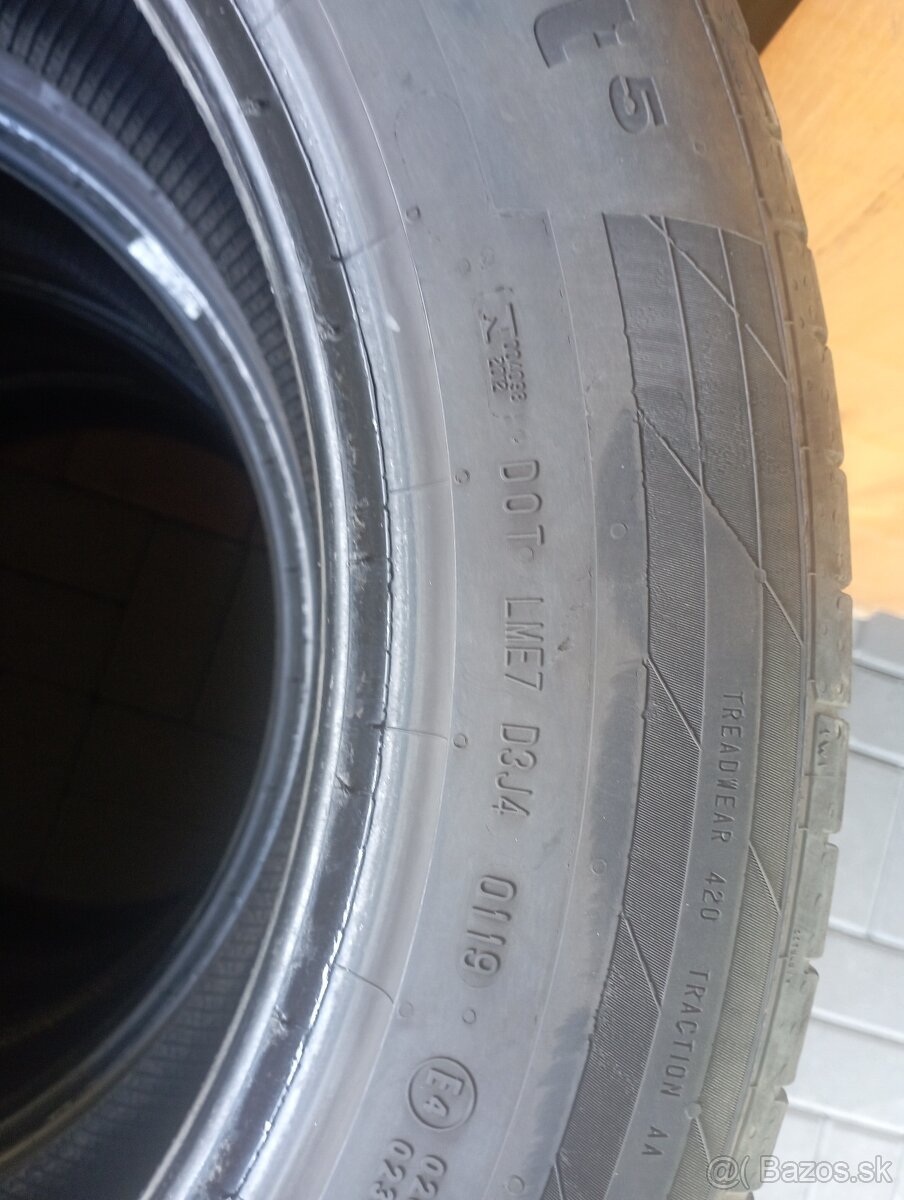 2ks letne 235/55R19 Continental - 3