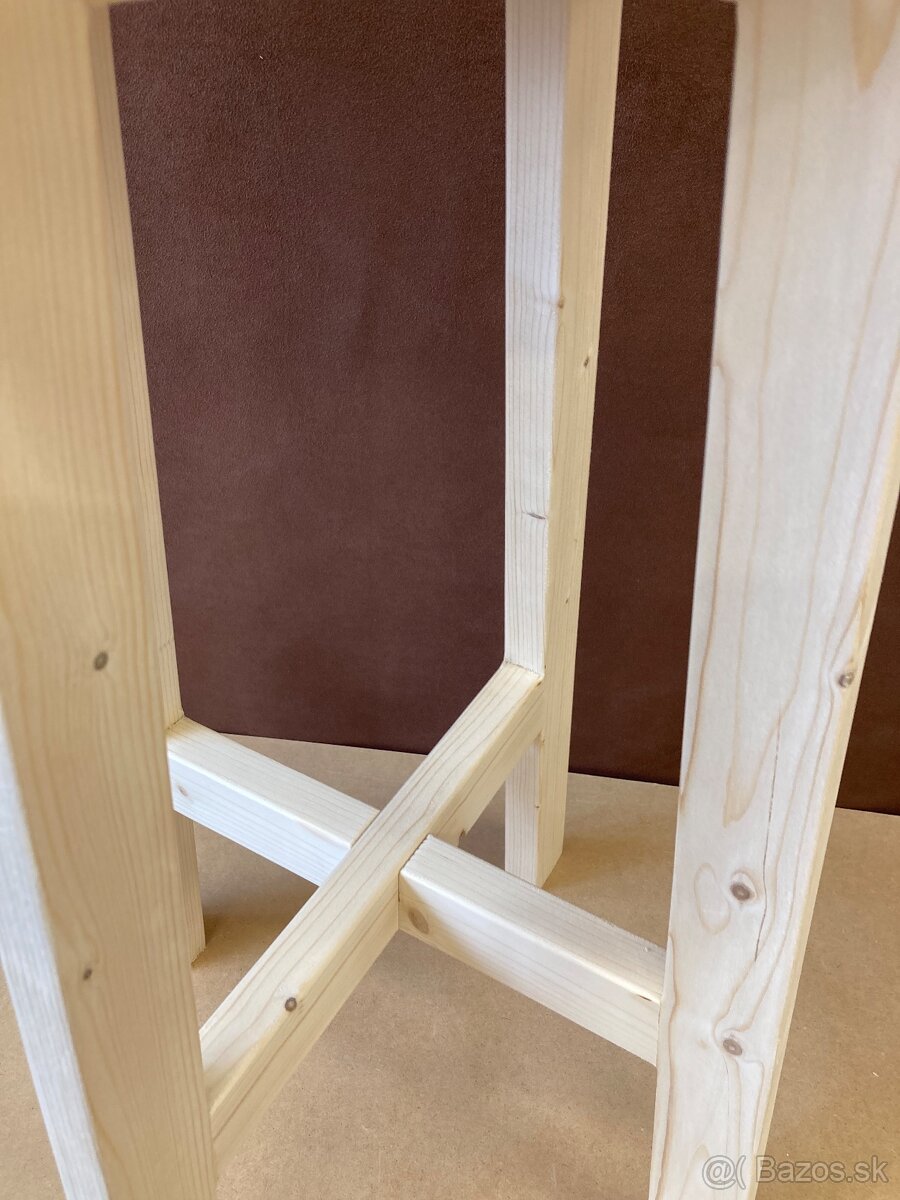 Príležitostné sedačky vyššie 670mm. - 3