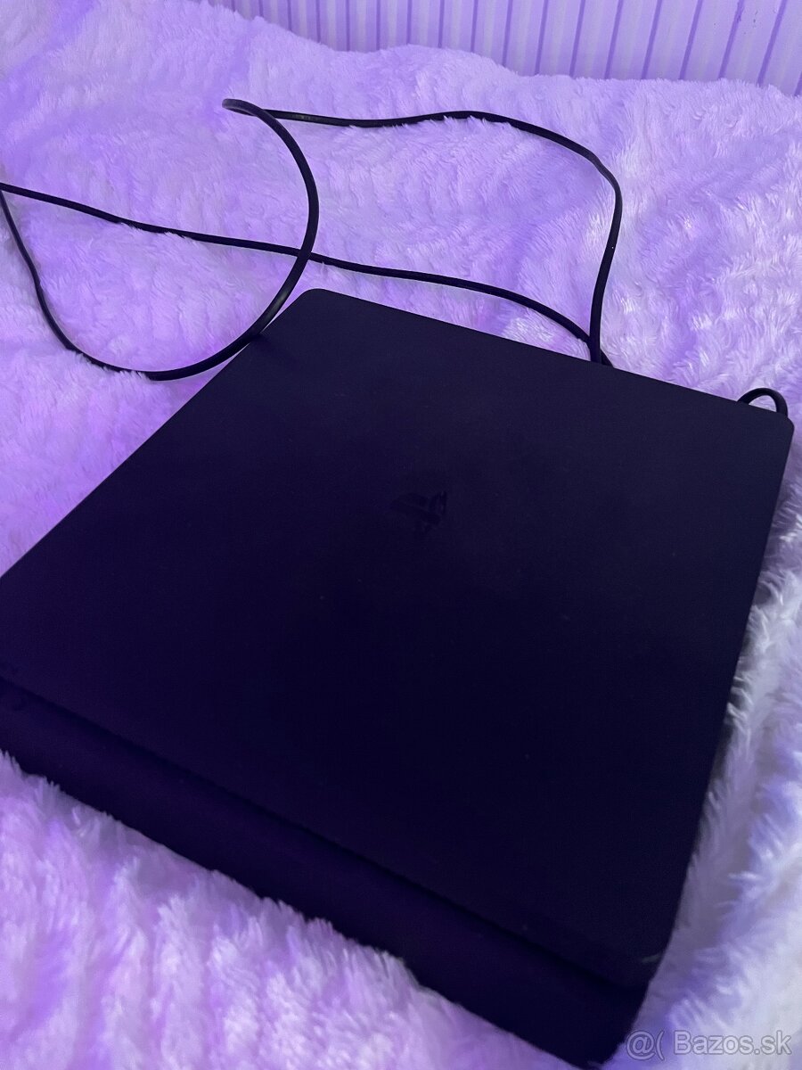 predávam ps4 slim - 3