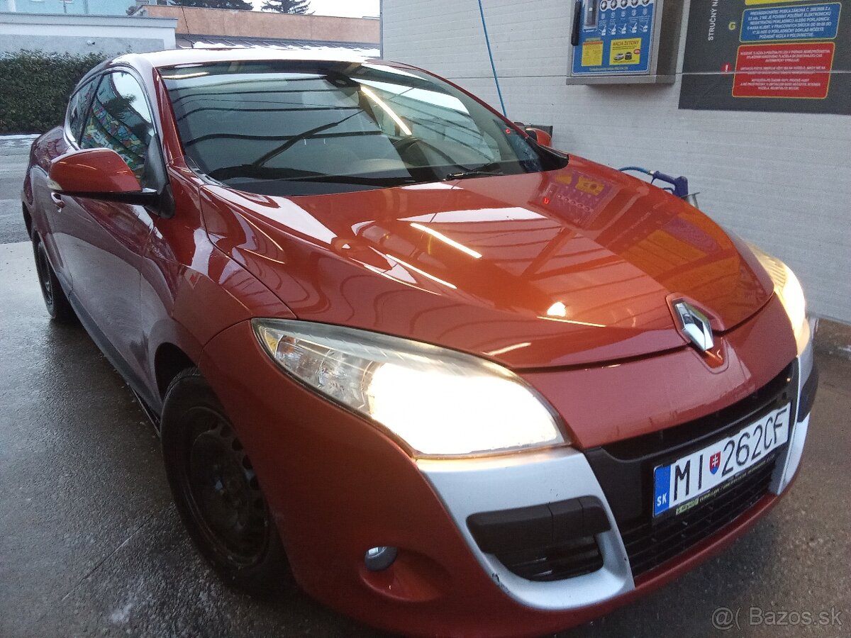 Renault Megane 3 coupe - 3