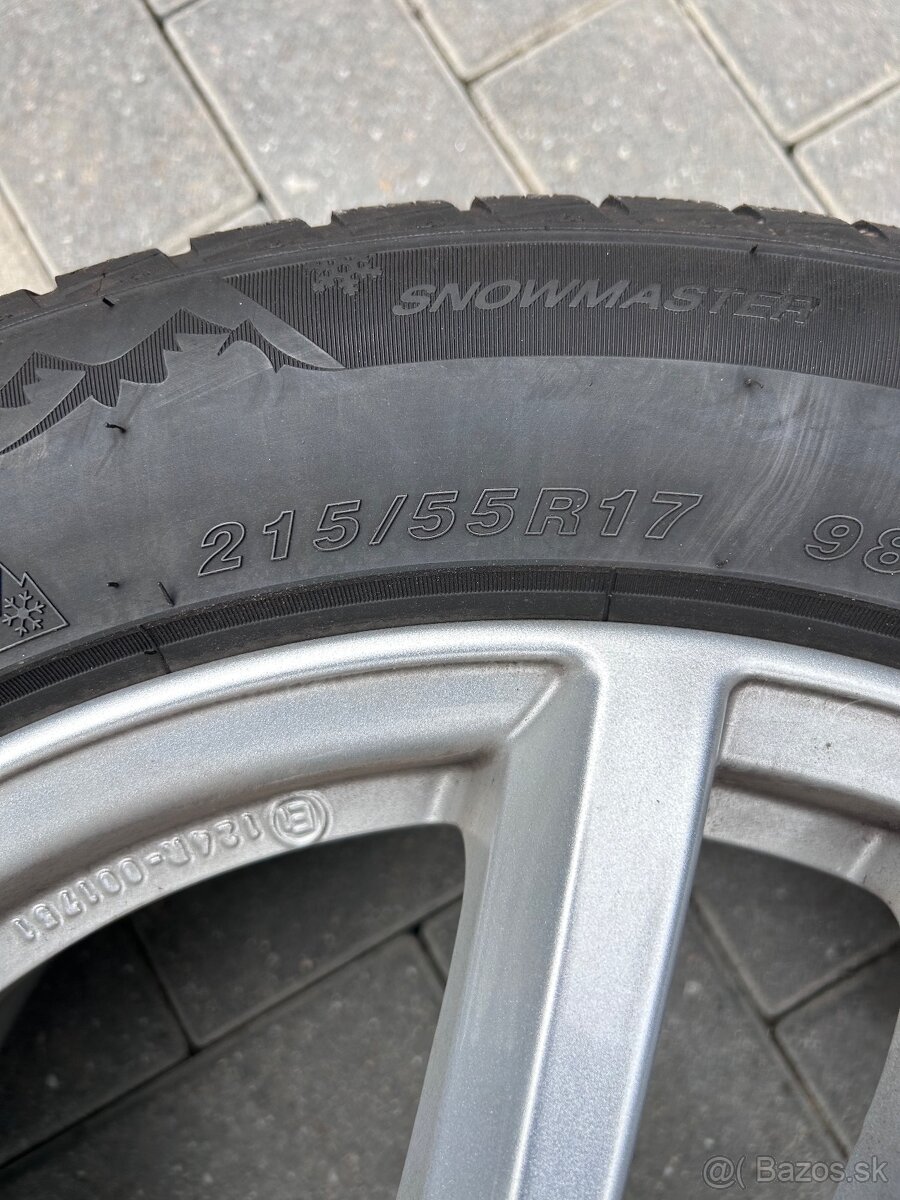 Predám zimnú sadu Vw,Škoda 5x112-215/55R17 - 3