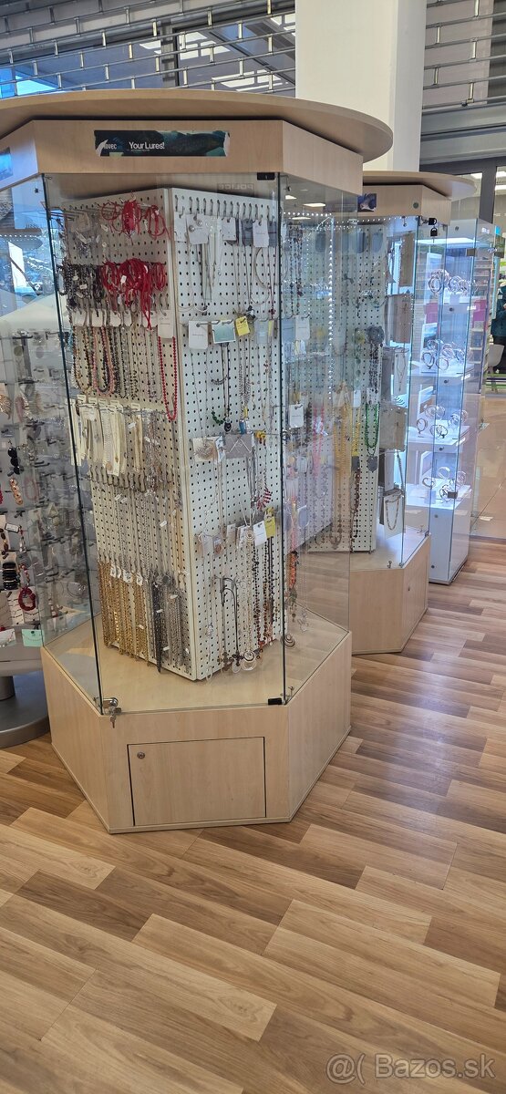 Pulty do predajne, stojany - 3