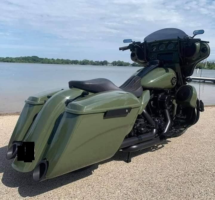 HARLEY DAVIDSON FLHX CUSTOM SPECIAL - 3
