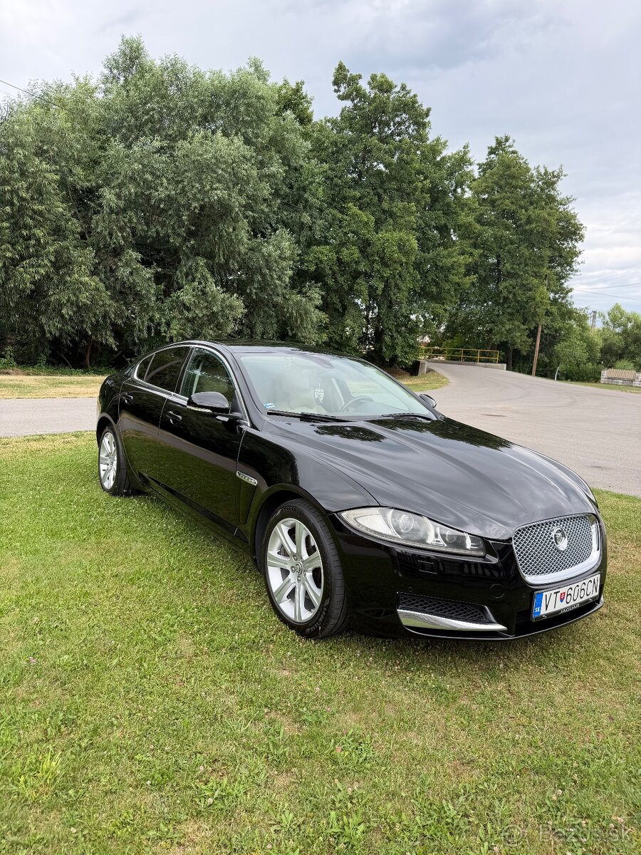 Jaguar XF 2.2D Premium Luxury - 3
