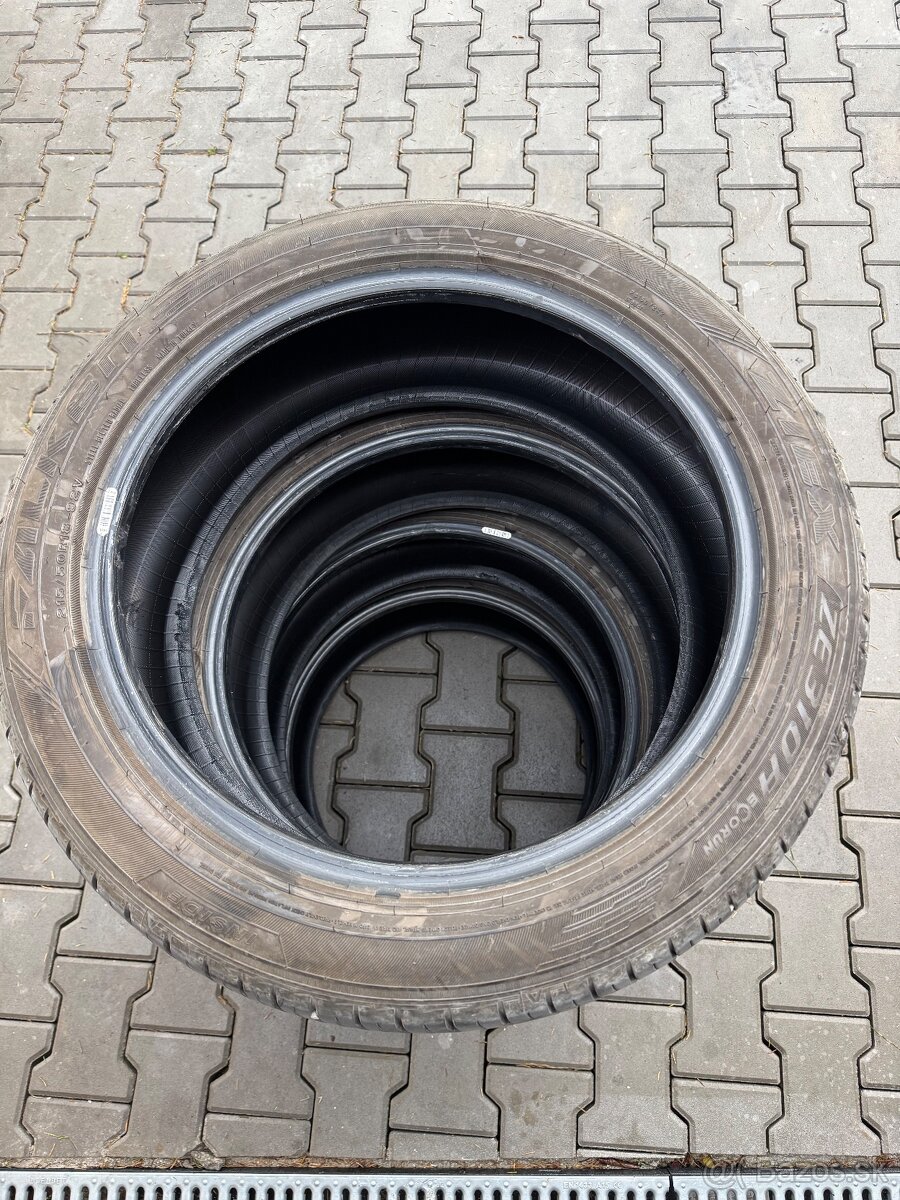 Falken 215/50R18 - 3