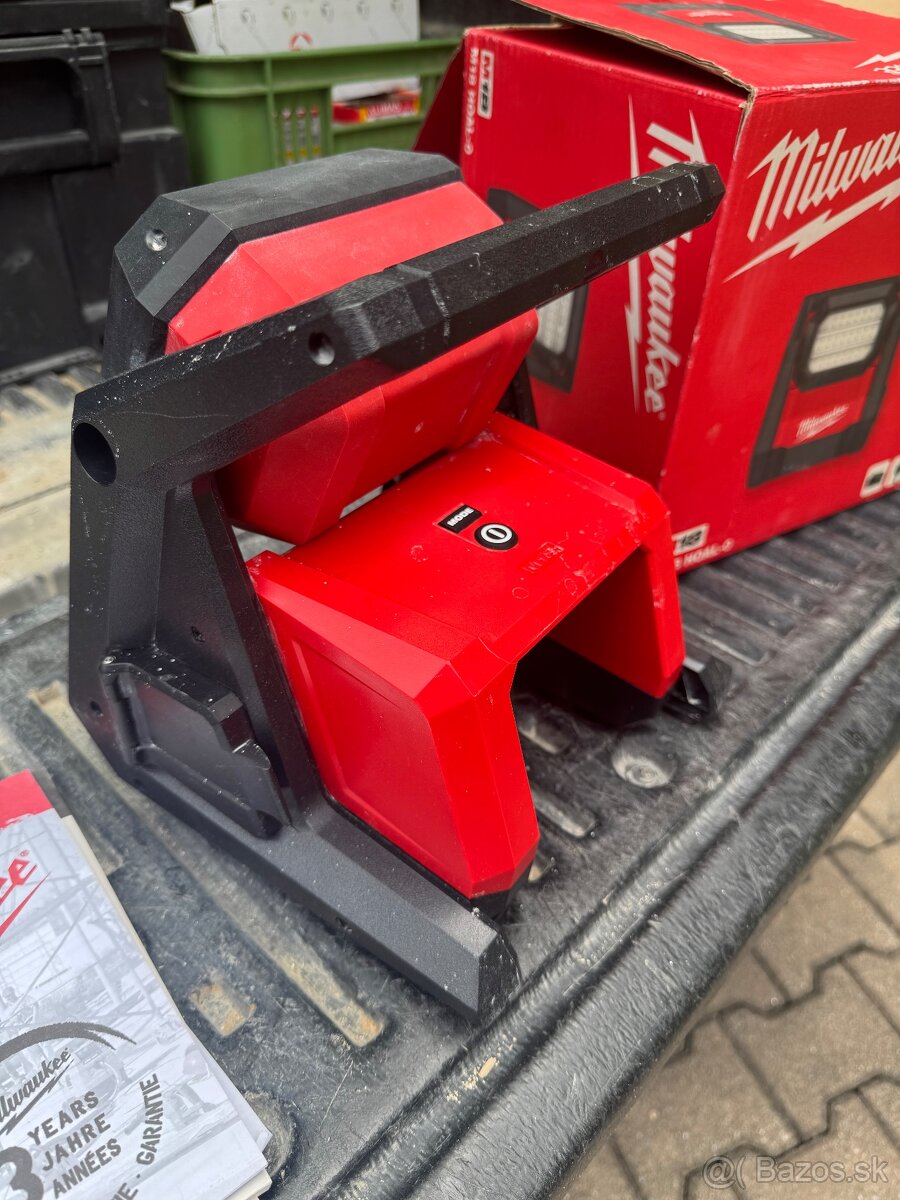 Aku svetlo milwaukee - 3