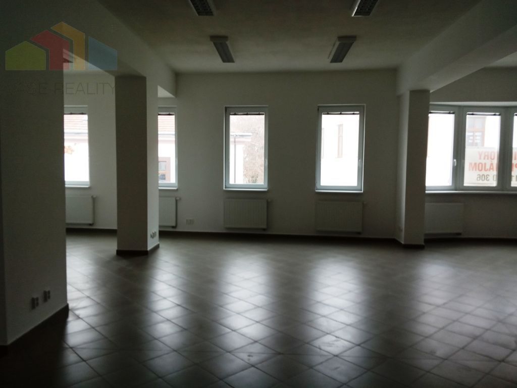 Kancelárske/ obchodné priestory 112 m2, pešia zóna Nitra - 3