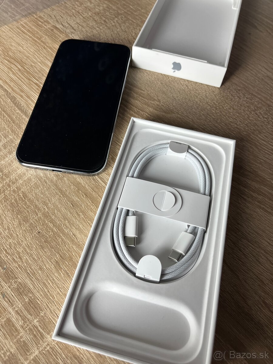 Apple Air 256 - baterka 100% - 3