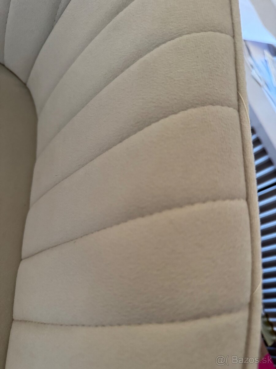 Jedalenské stoličky - 3