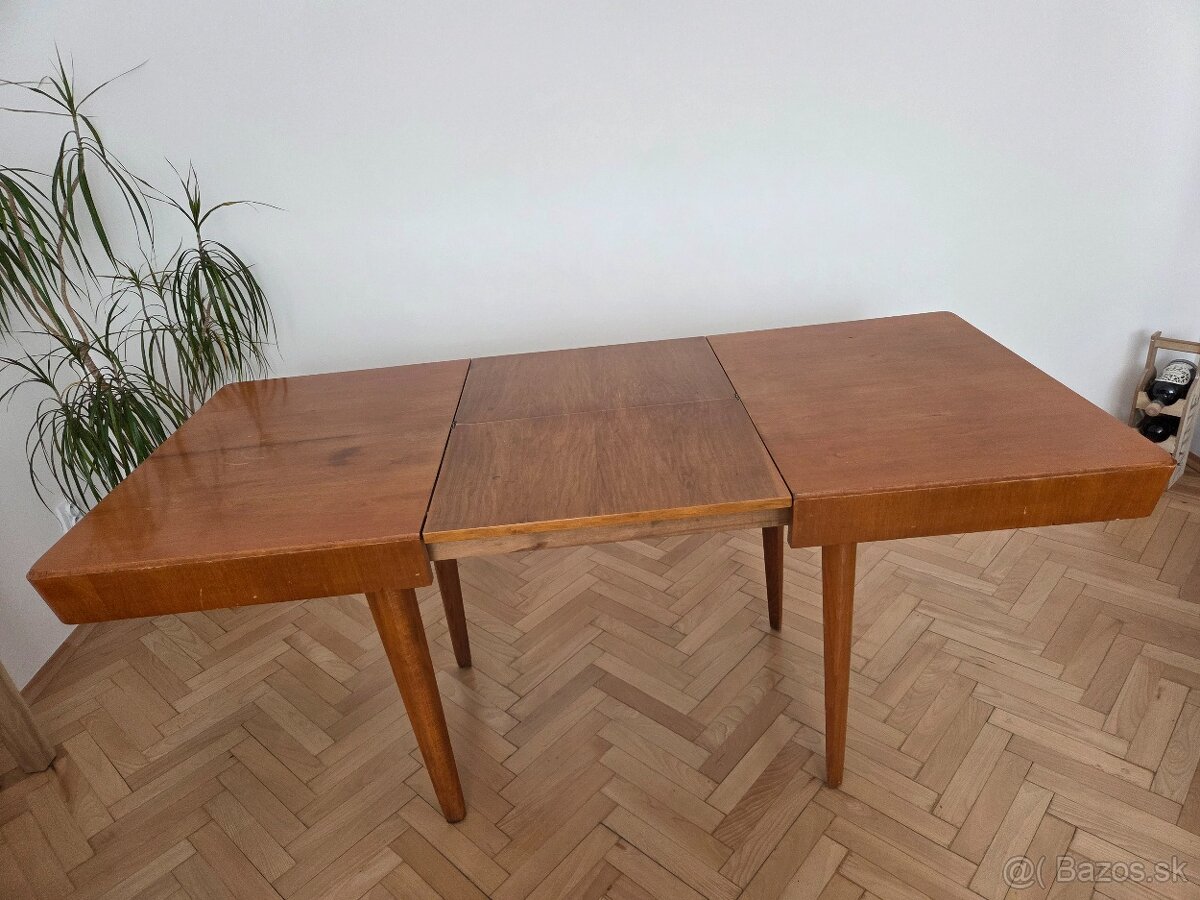 Stôl + stoličky - 3