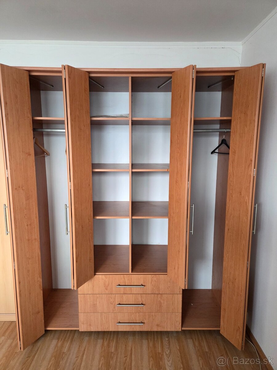 Predam skrinu na šatstvo - 3