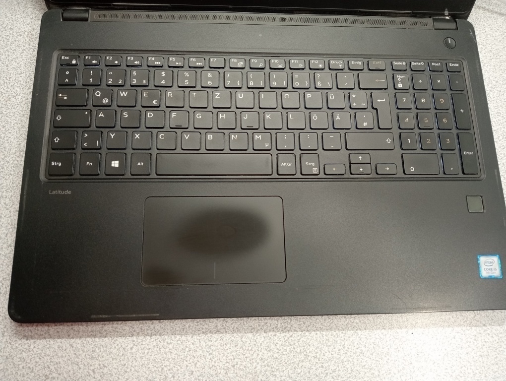 predám notebook DELL LATITUDE 3580 ,Intel core i5 7200u - 3