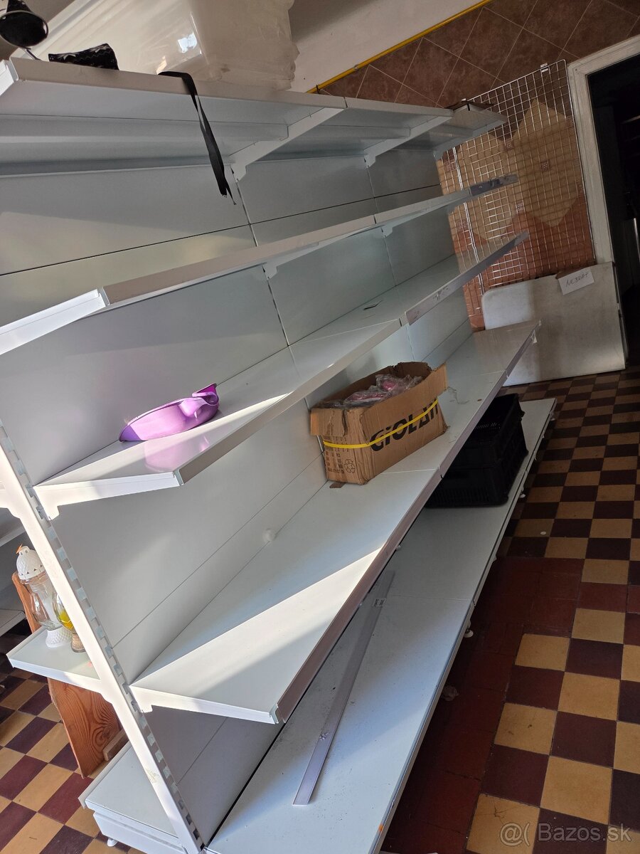 Kovový regal obojstranný - 3