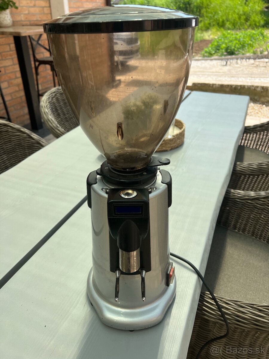 Mlynček na kávu - 3