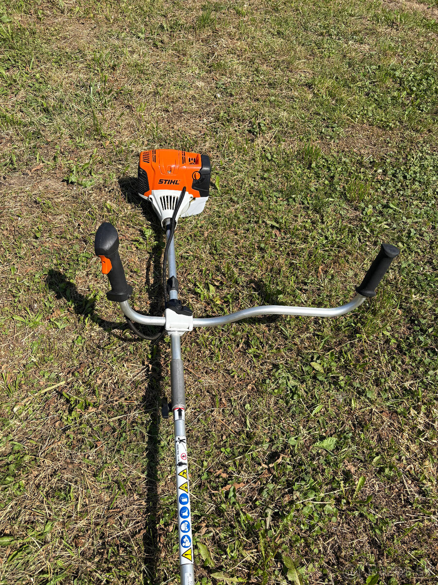 Krovinorez stihl KM 131 - 3