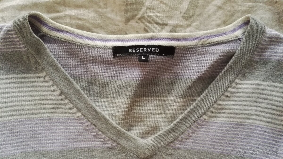 Svetrík sivý Reserved - 3