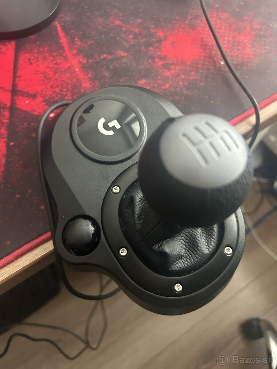 Logitech G923 TRUEFORCE + radiaca páka + pedále V ZÁRUKE - 3