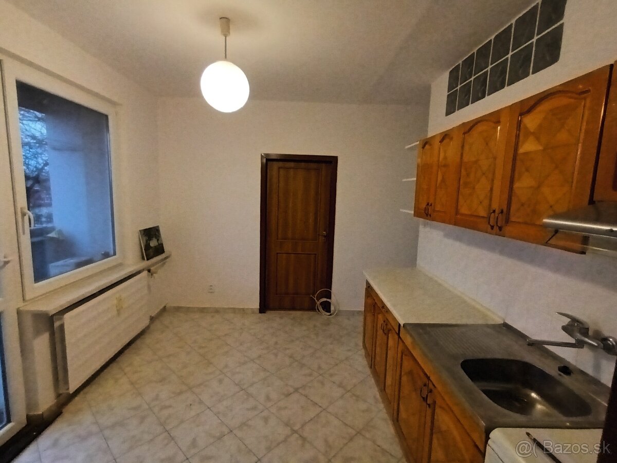 Prenájom 3-izbového bytu (72 m²) – Éotvosova ulica, 7. sídl. - 3