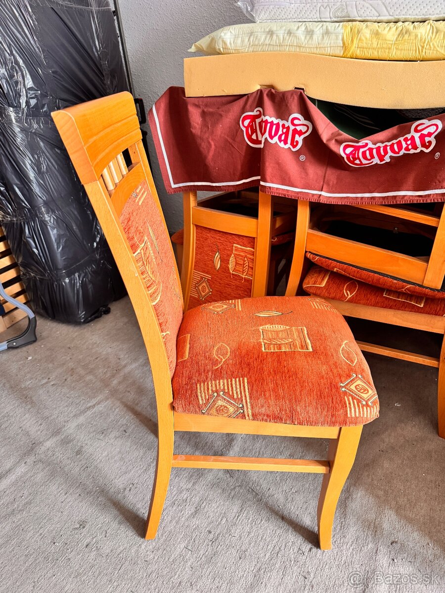 Jedálenská stolička - 3