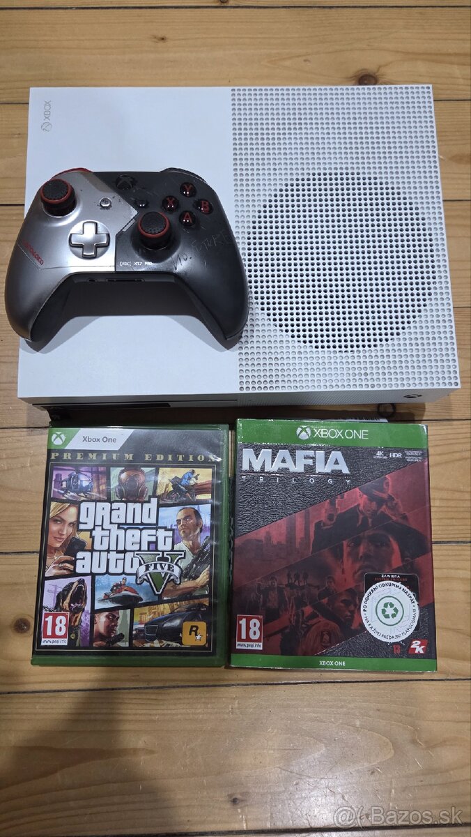 Xbox One S - 3